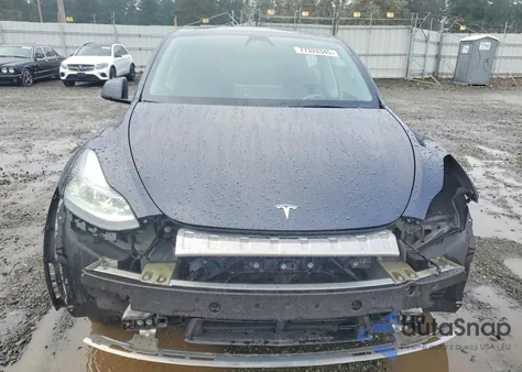 2024 Tesla Model Y z USA, uszkodzony, nr VIN 7SAYGDEE2RF984392